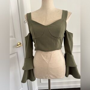 Lavish Alice cold shoulder fully lined top